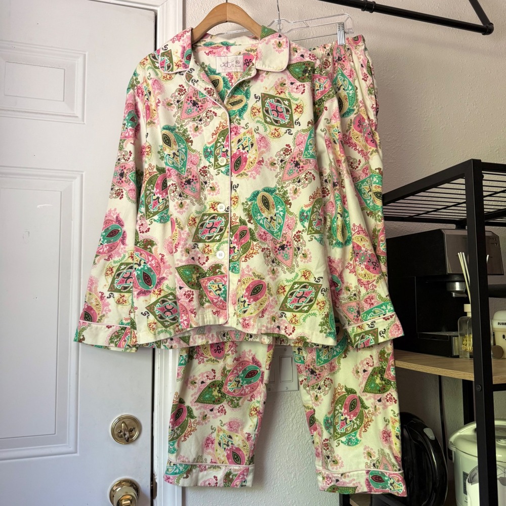 THE CAT'S PAJAMAS cream paisley brushed long sleeve shirt pants pajama set